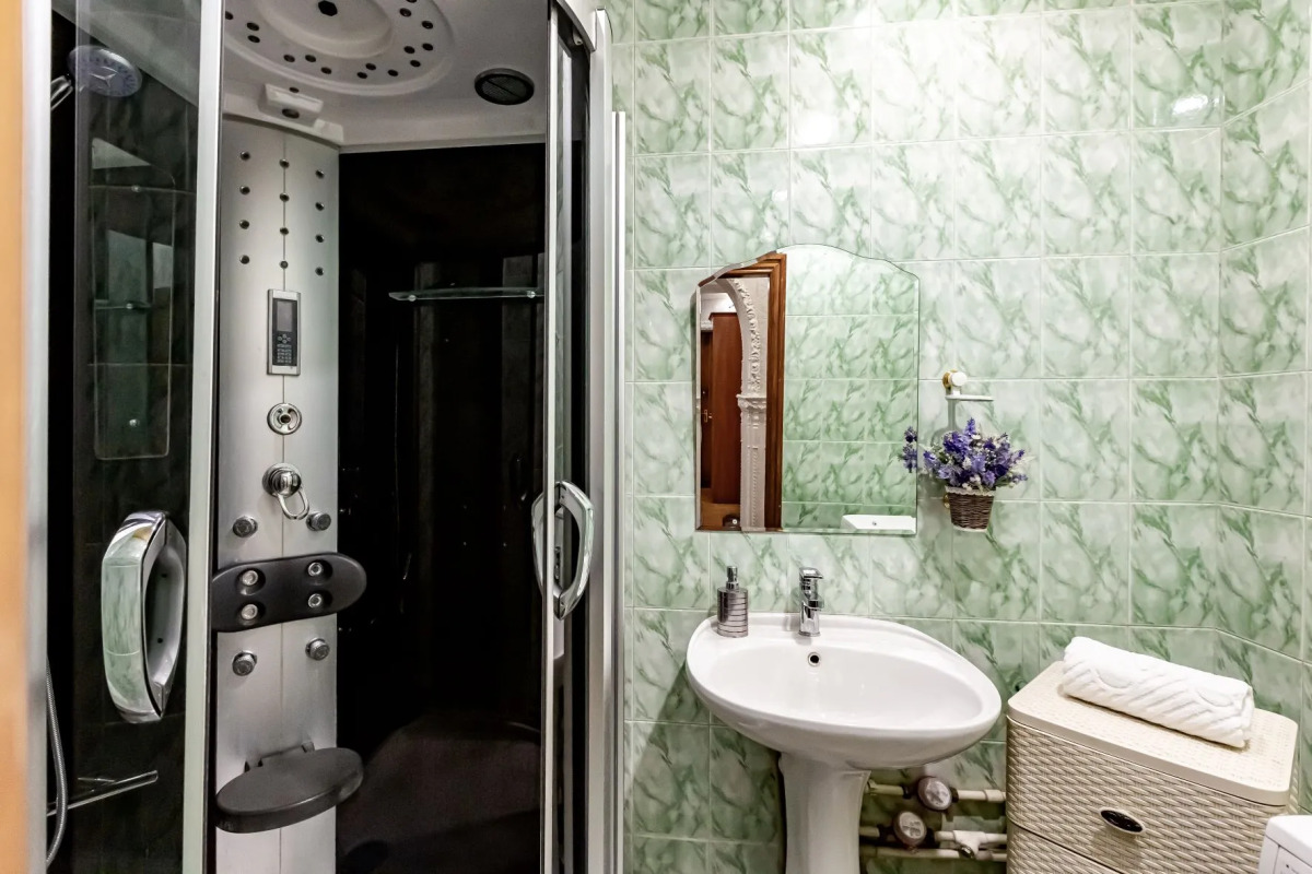 Апартаменты на Куйбышева Ирины Савельевой в центре курортного бульвара