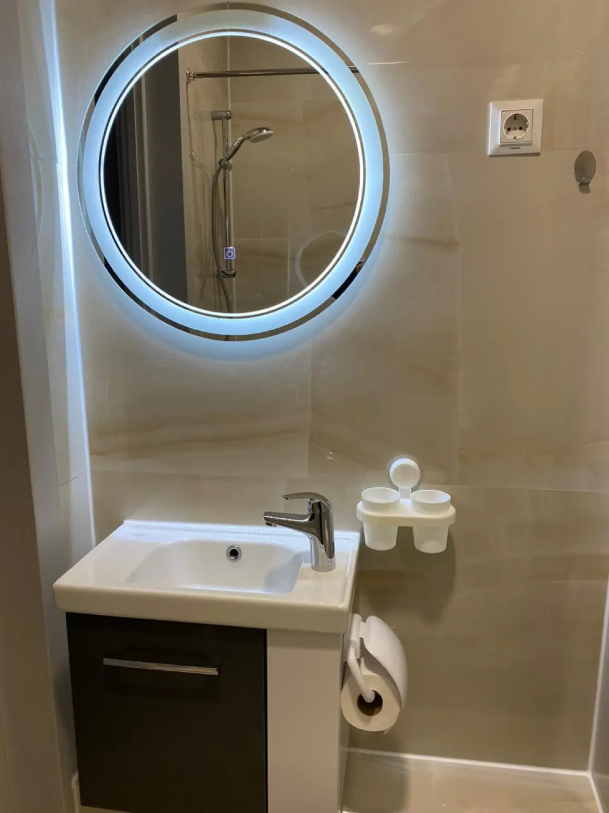 Мини-отель Cultural Crossing Hotel