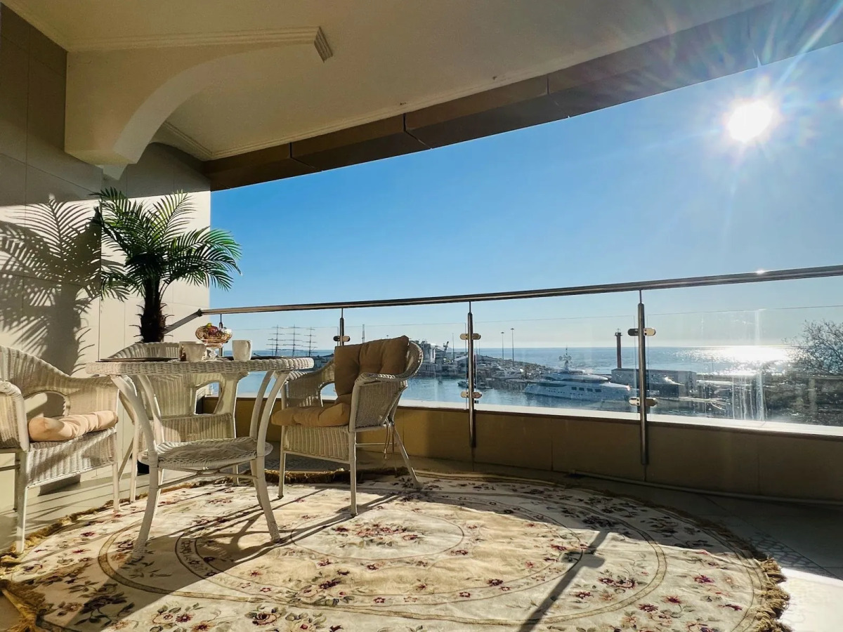 Квартира Несебрская 14