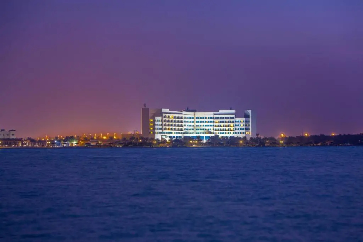 Danat Jebel Dhanna Resort