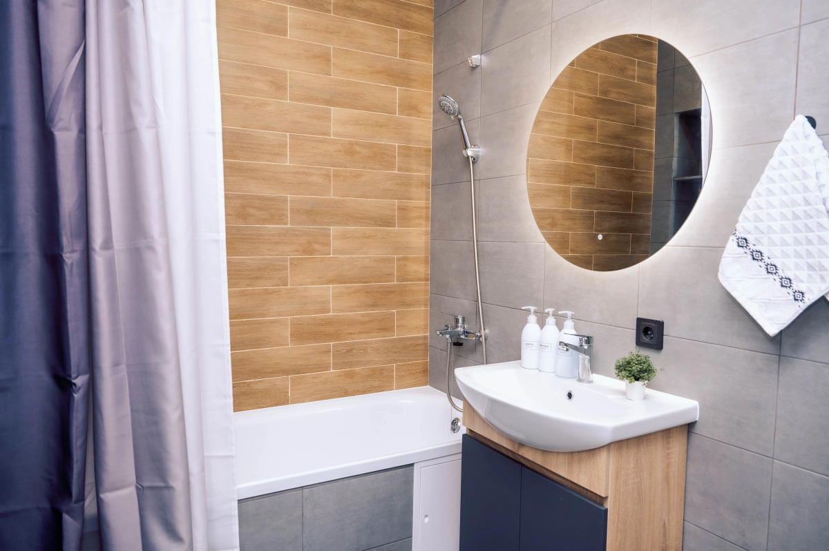 Трехкомнатная Просторная Квартира на 6 гостей у ТЦ Планета и Аквапарка