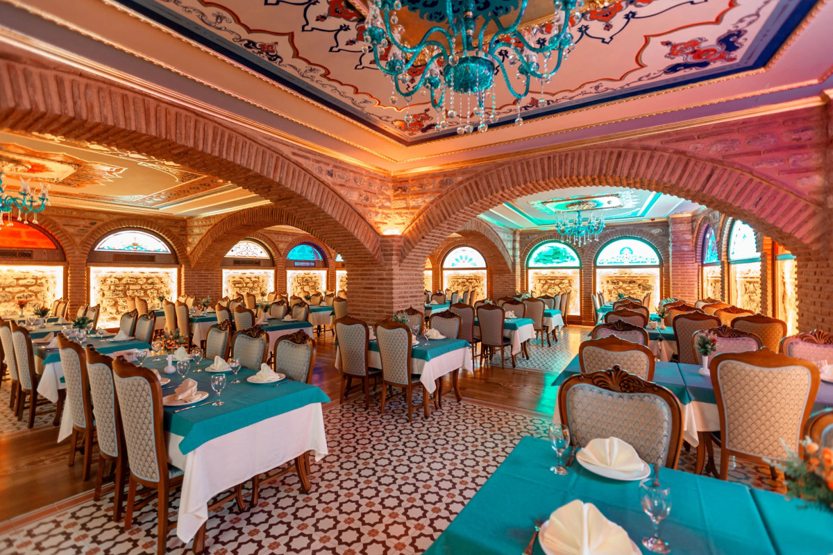 Отель Seven Hills Palace