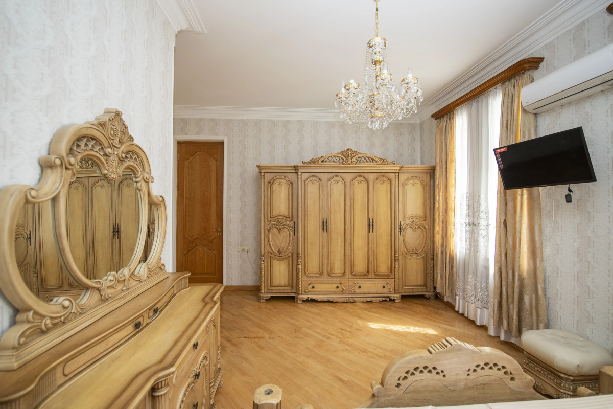 Гостевой дом с 5 спальнями