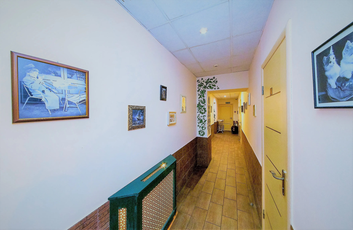 Отель Априори