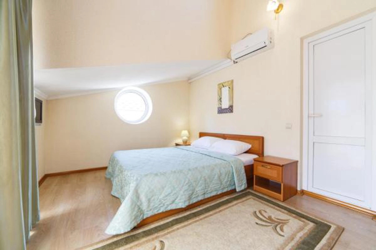 Гостевой Дом Лаура