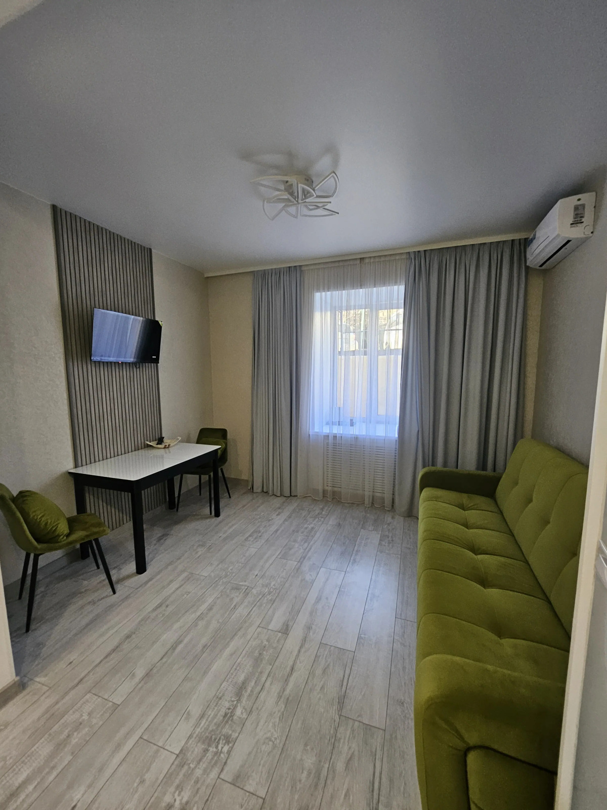 Апартаменты на Уткинской