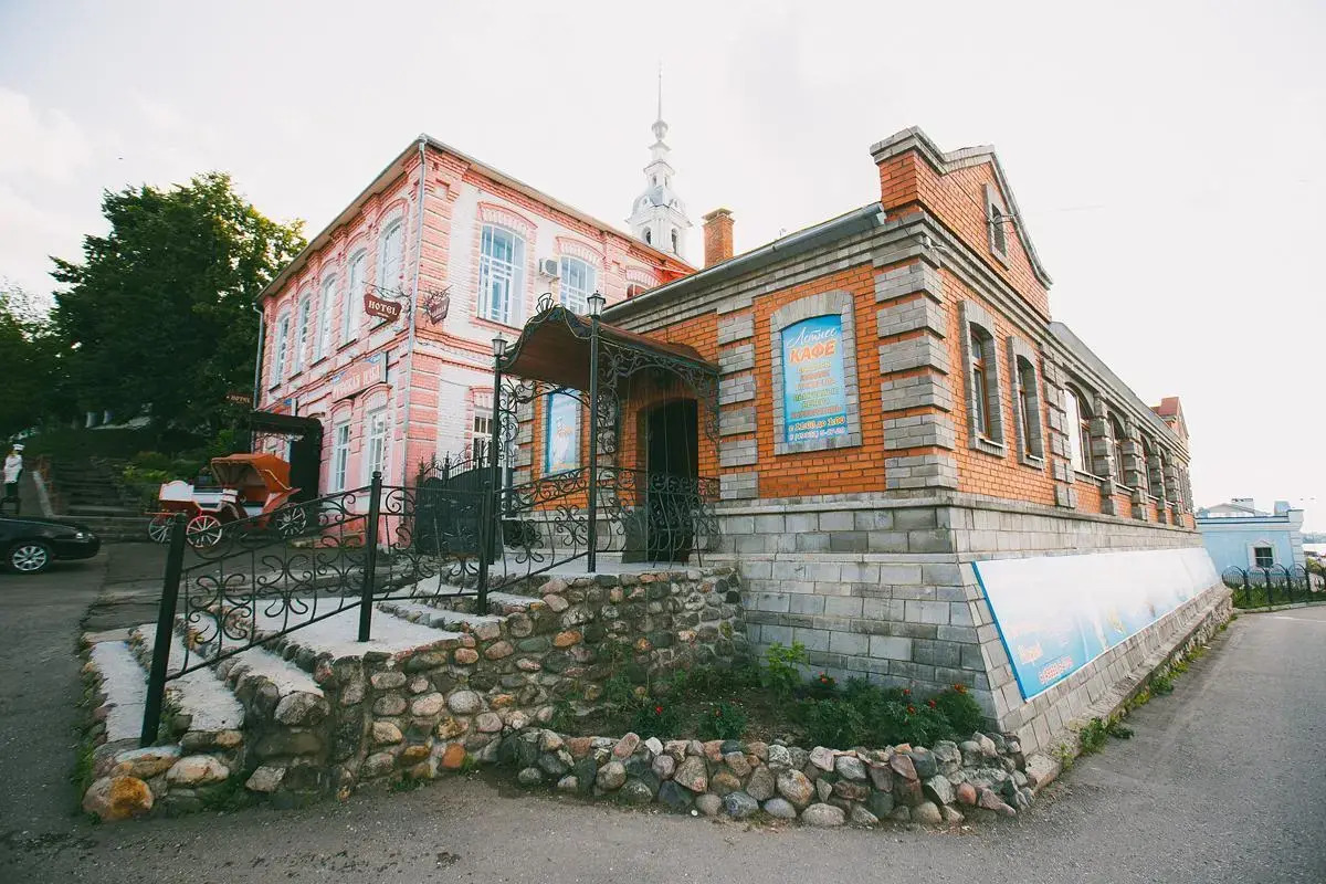 Отель Русская изба