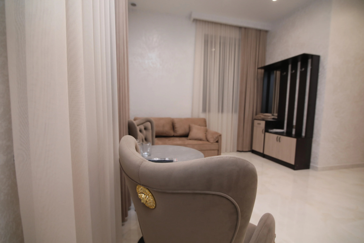 Отель Louvre Home