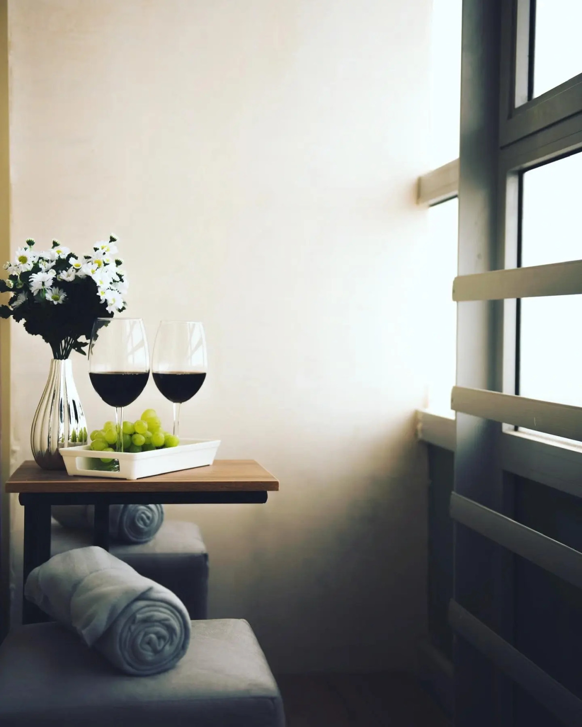 Апартаменты Желтая Студия с панорамным окном