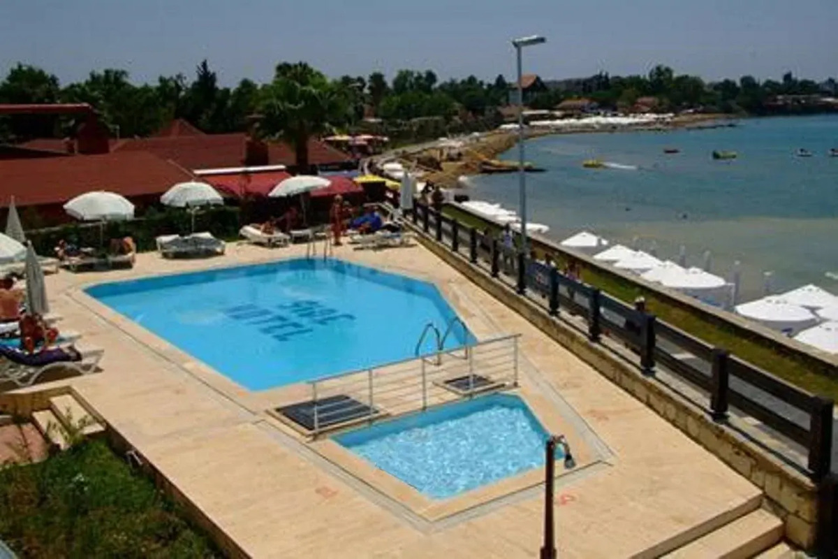 Side Beach Club Hotel