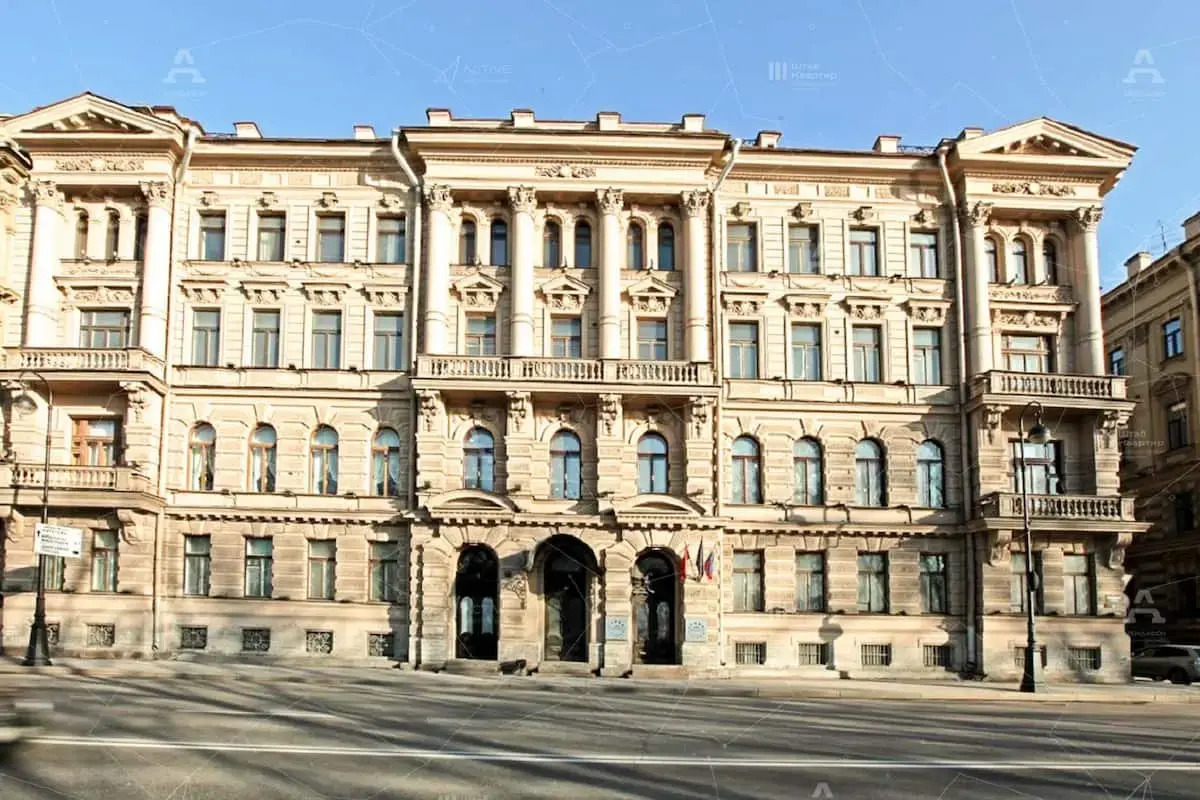 Студии у Эрмитажа с кодовым доступом и отдельным входом