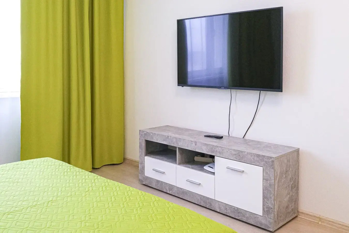 Оливка однокомнатная квартира на 17 этаже