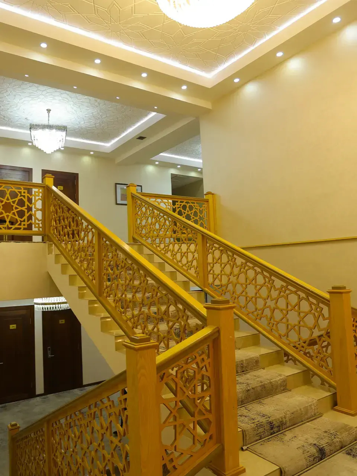 Отель Dunyo Palace