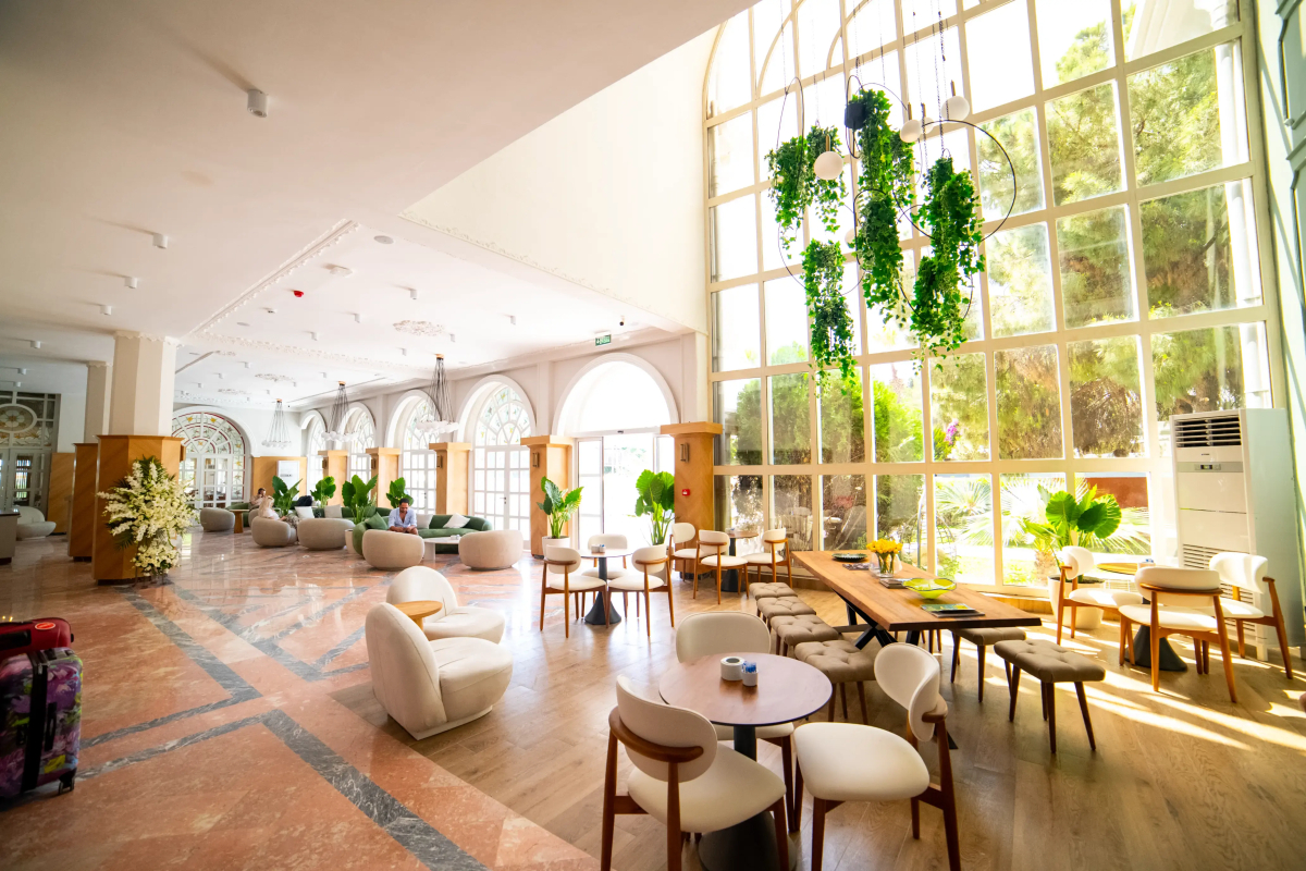 Rose Garden Premium Hotel