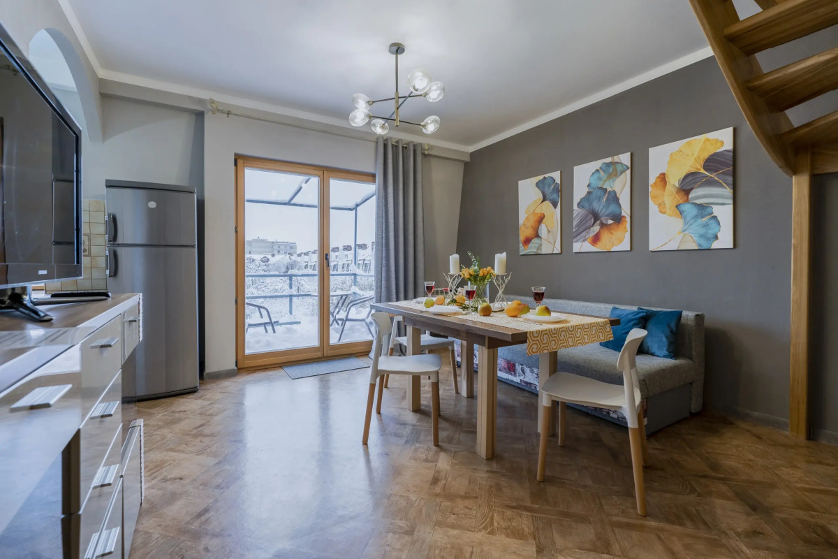 Апартаменты двухуровневые в тихом районе Амалиенау