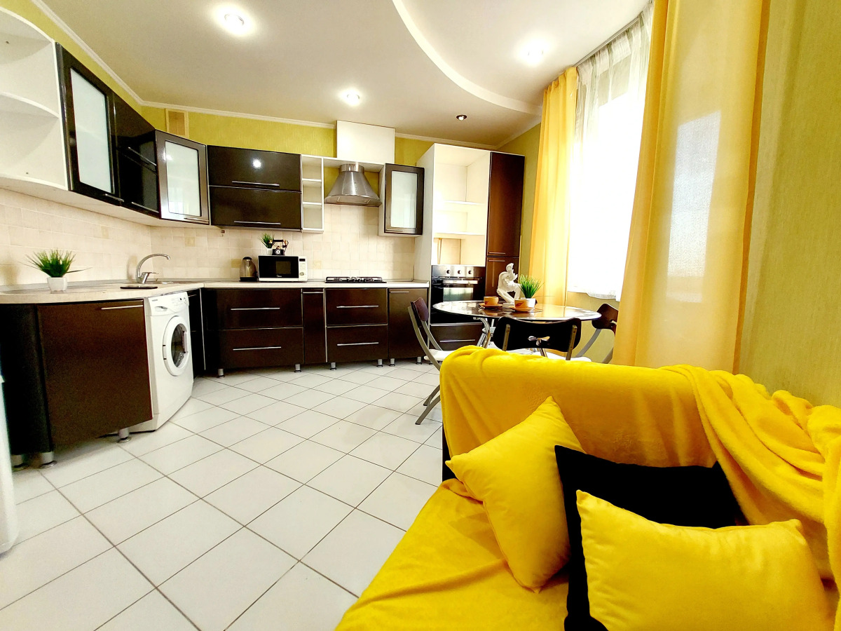 Квартира рядом с Площадью