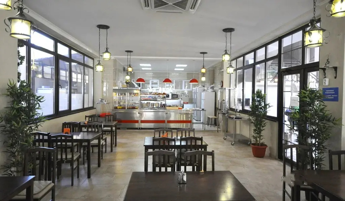 Отель Атриум