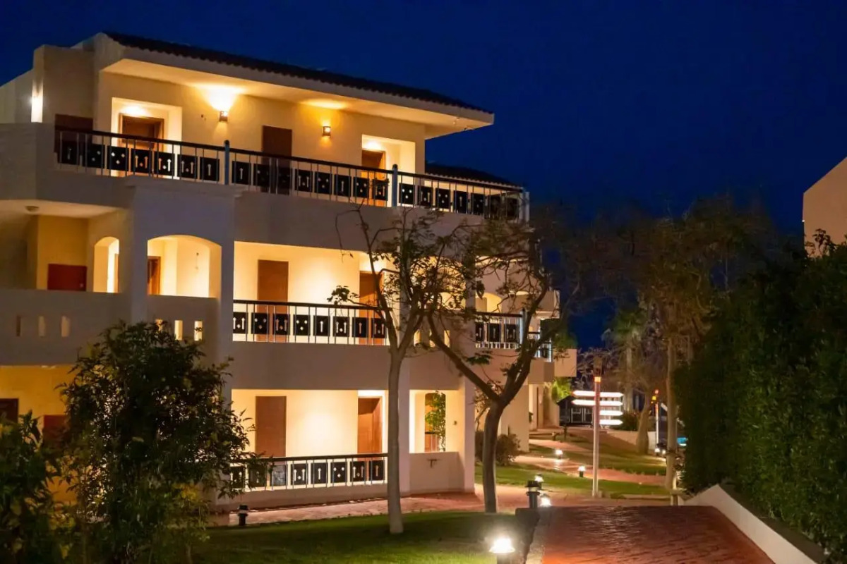 Ivy Cyrene Island Aqua Park Resort