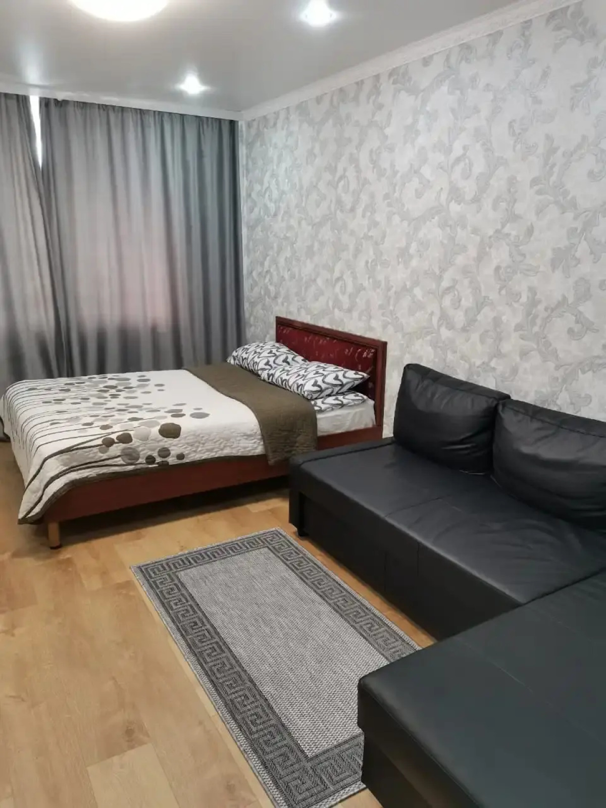 Апартаменты Hermes Пархоменко 133/5