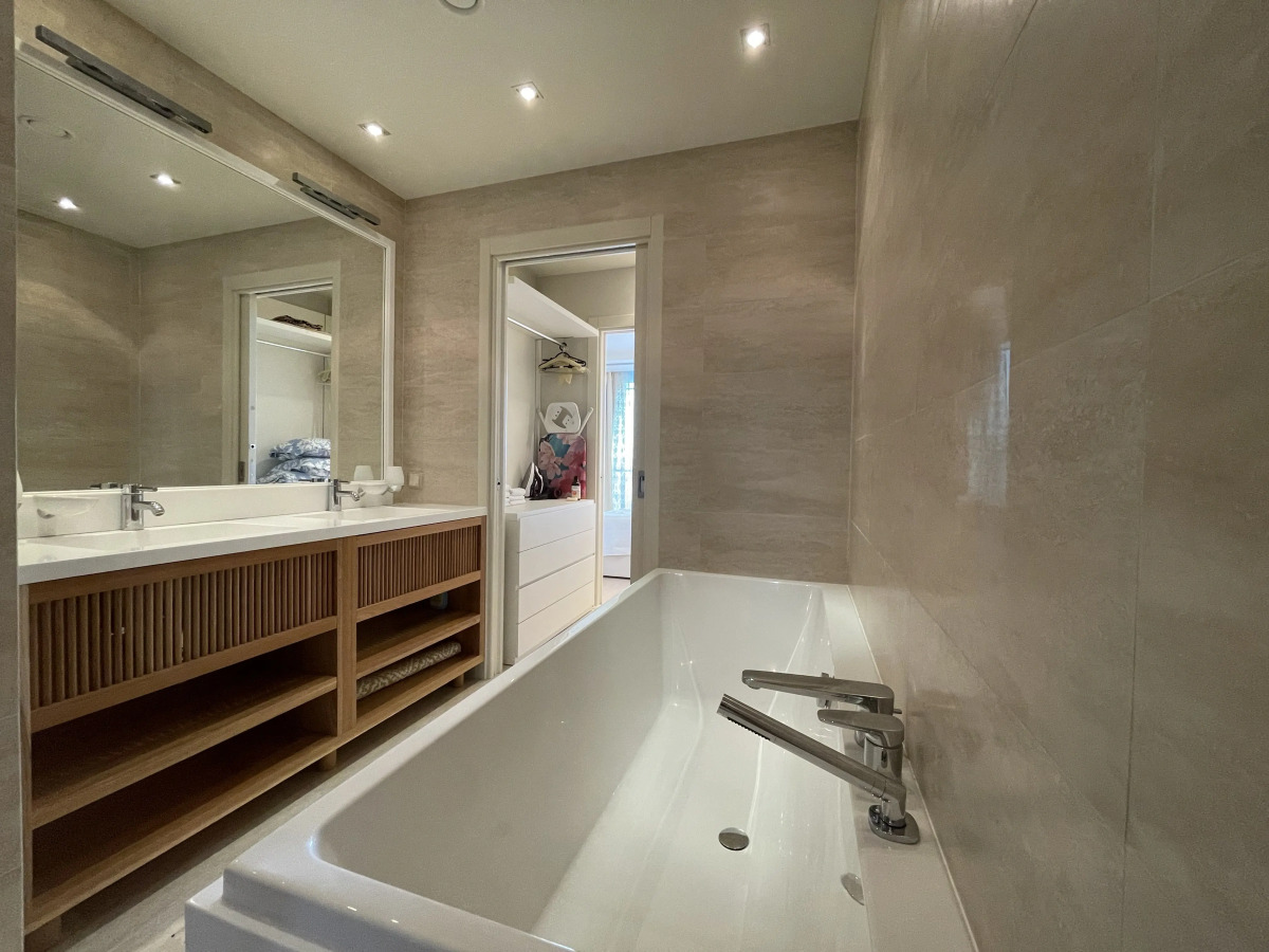 Апартамент с видом на море