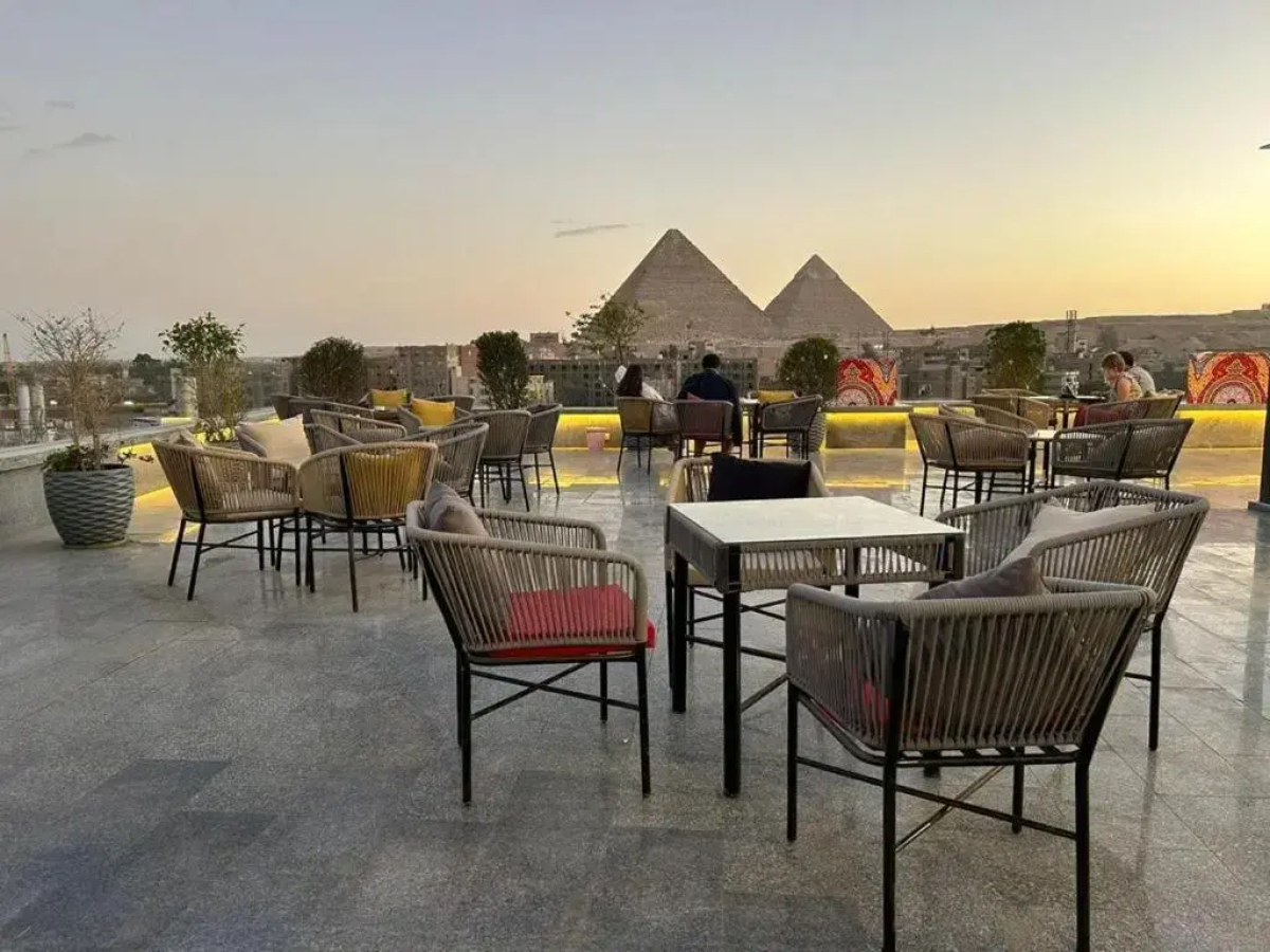 Отель Pyramid Front Hotel