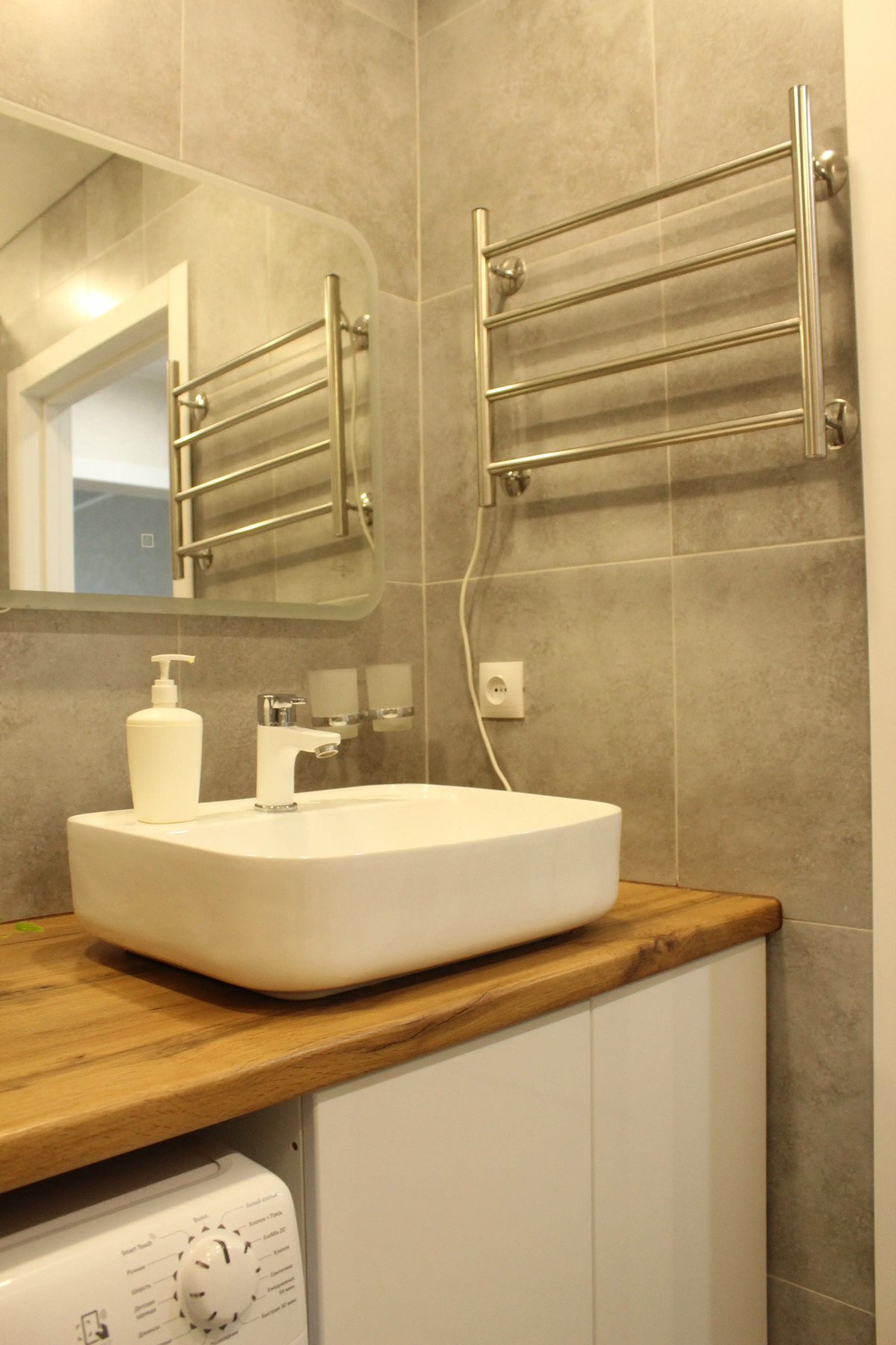 Квартира - студия рядом с проспектом Октября.