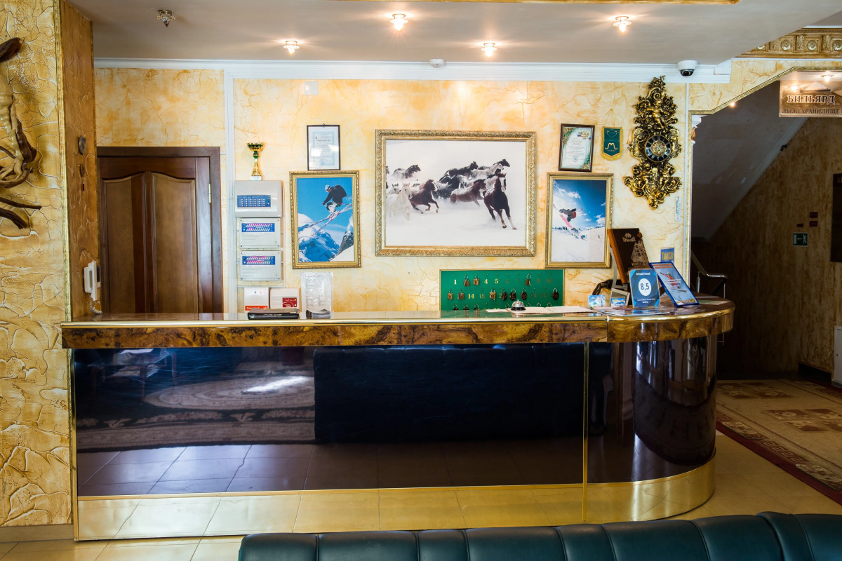 Гостиница Кристалл