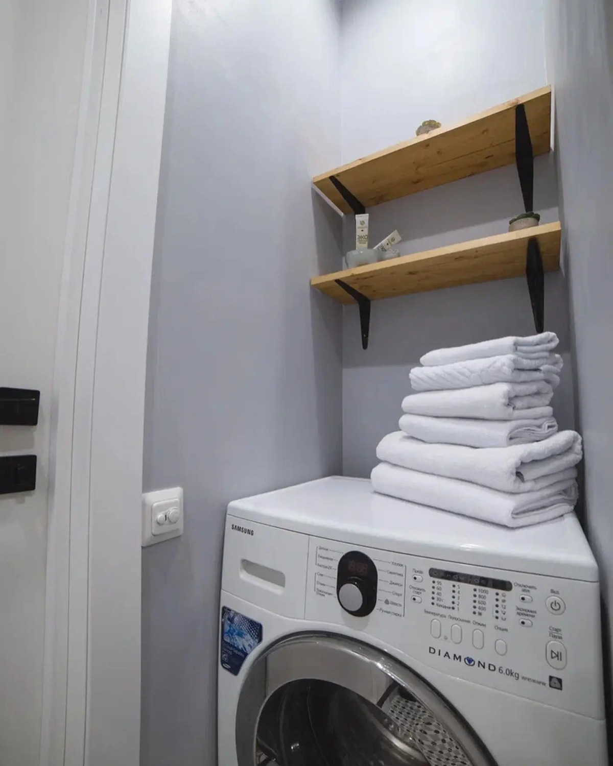 Апартаменты Желтая Студия с панорамным окном