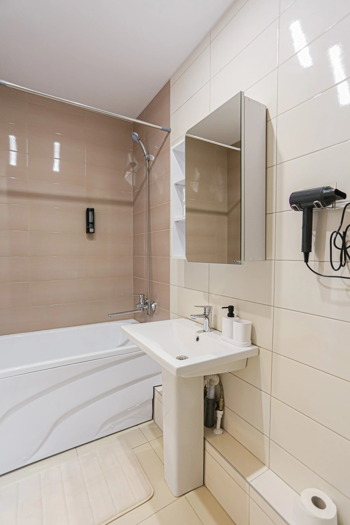 Апартаменты У нaс лучше, чeм дoма Sanset Героев Донбаса 10 кв 274