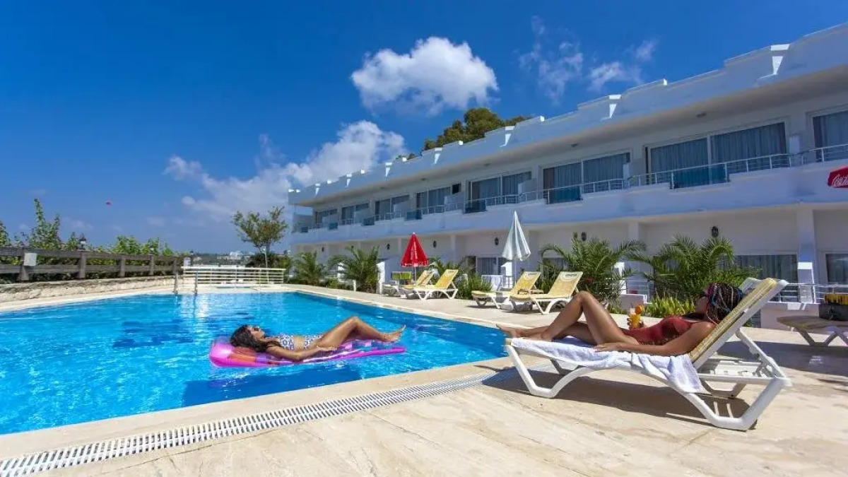 Side Beach Club Hotel