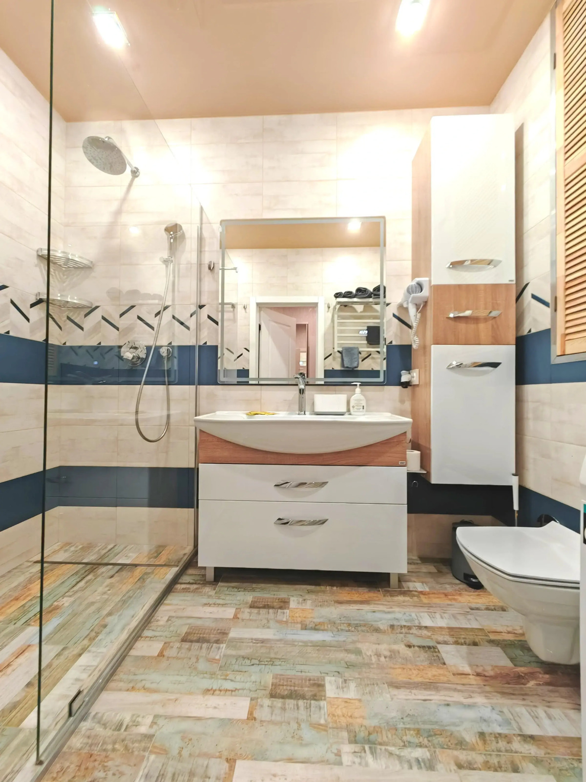 Апартаменты UzorApart Новая комфортная евродвушка в центре недалеко от набережной