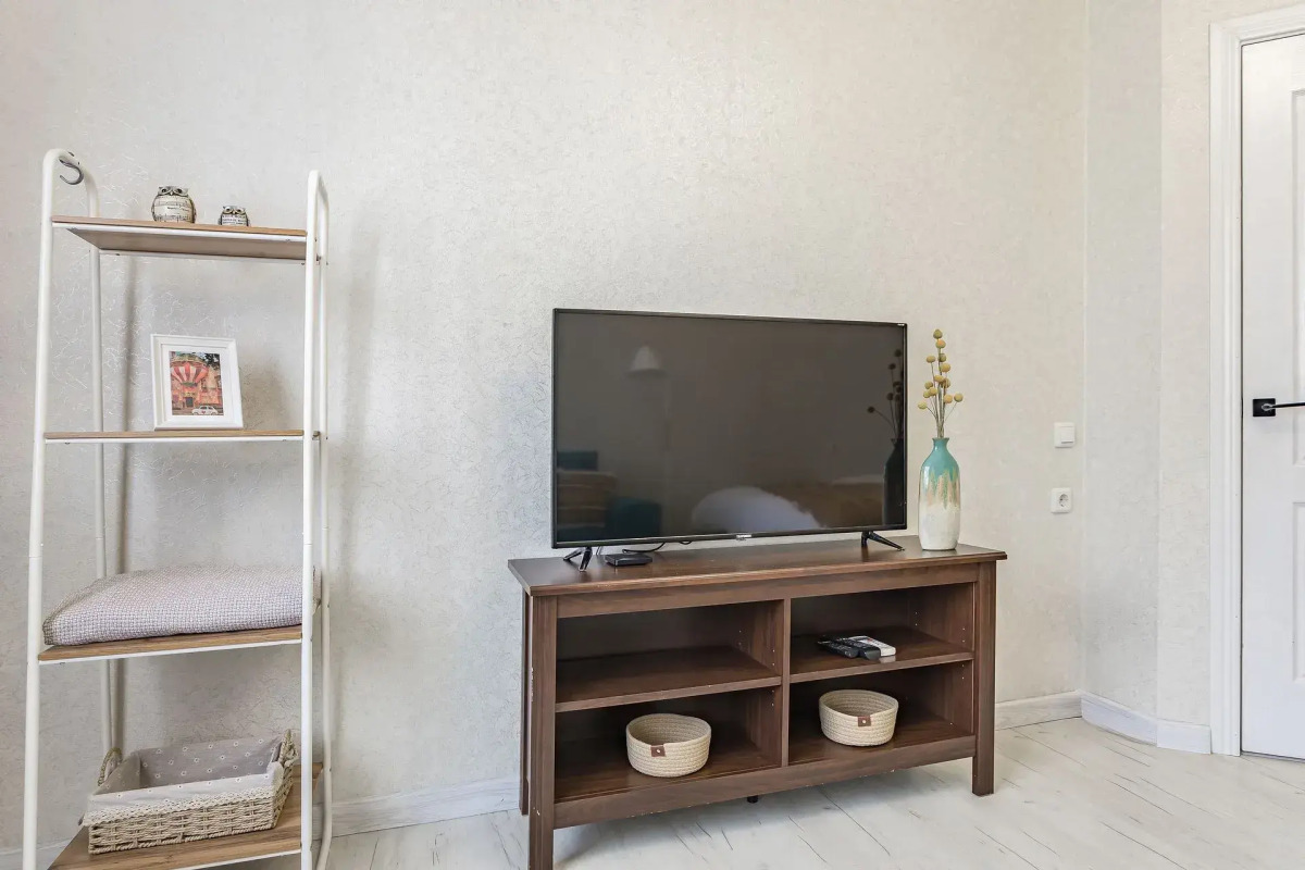 Апартаменты однокомнатные на ул.Бурнаковской 81, м.Сова-Дом