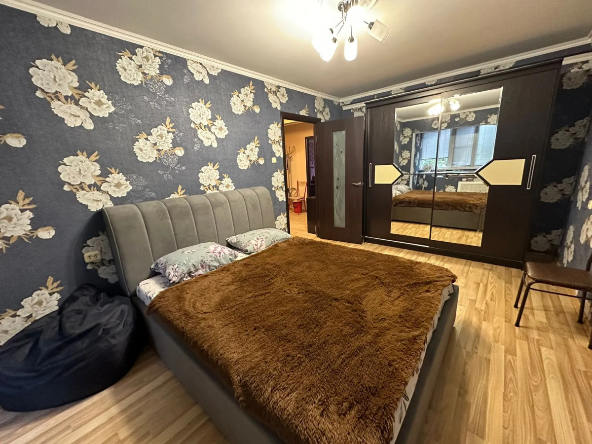 Трехкомнатная Квартира на улице Губина