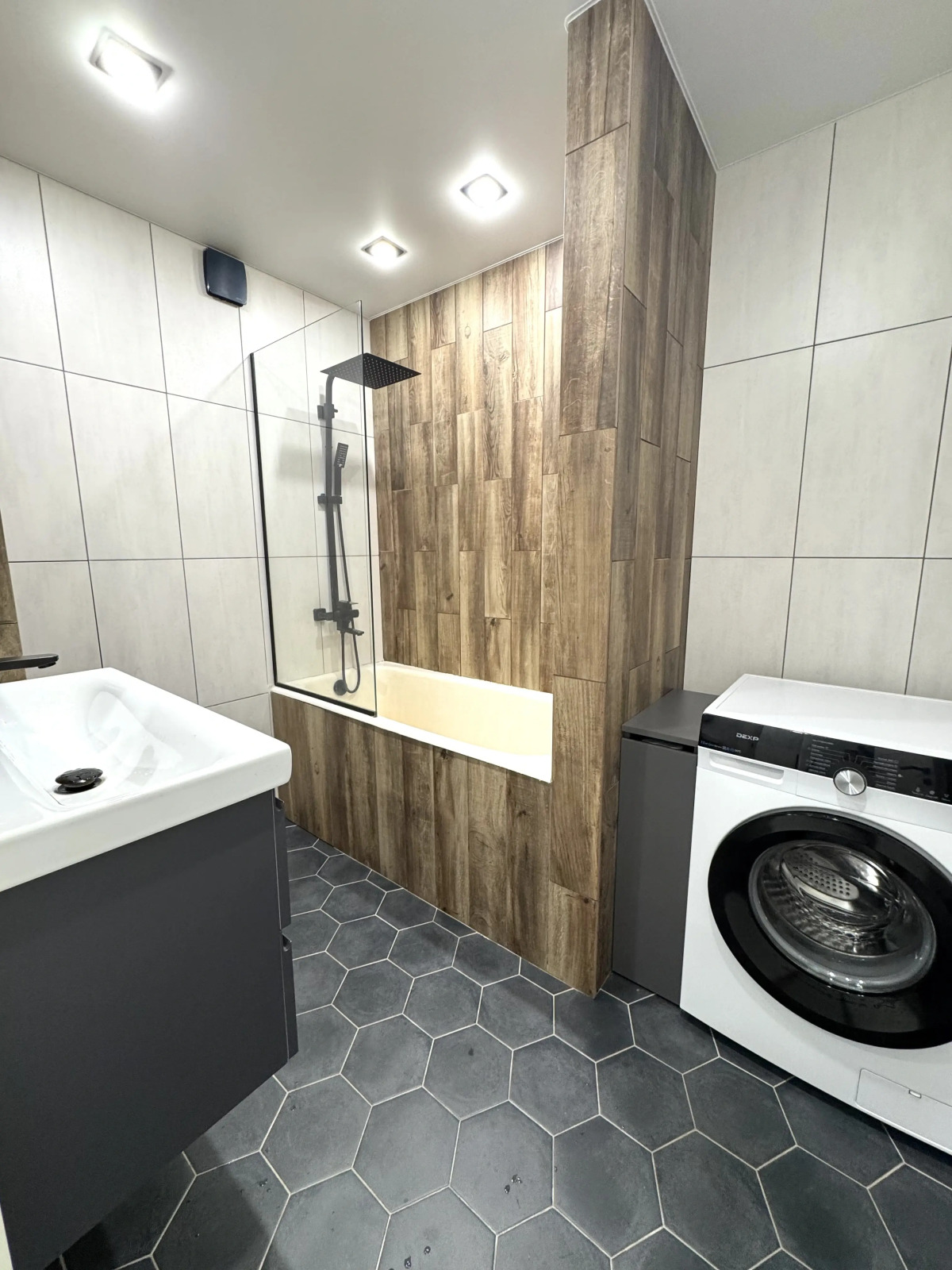 Квартира рядом с УВЗ Орджоникидзе 12