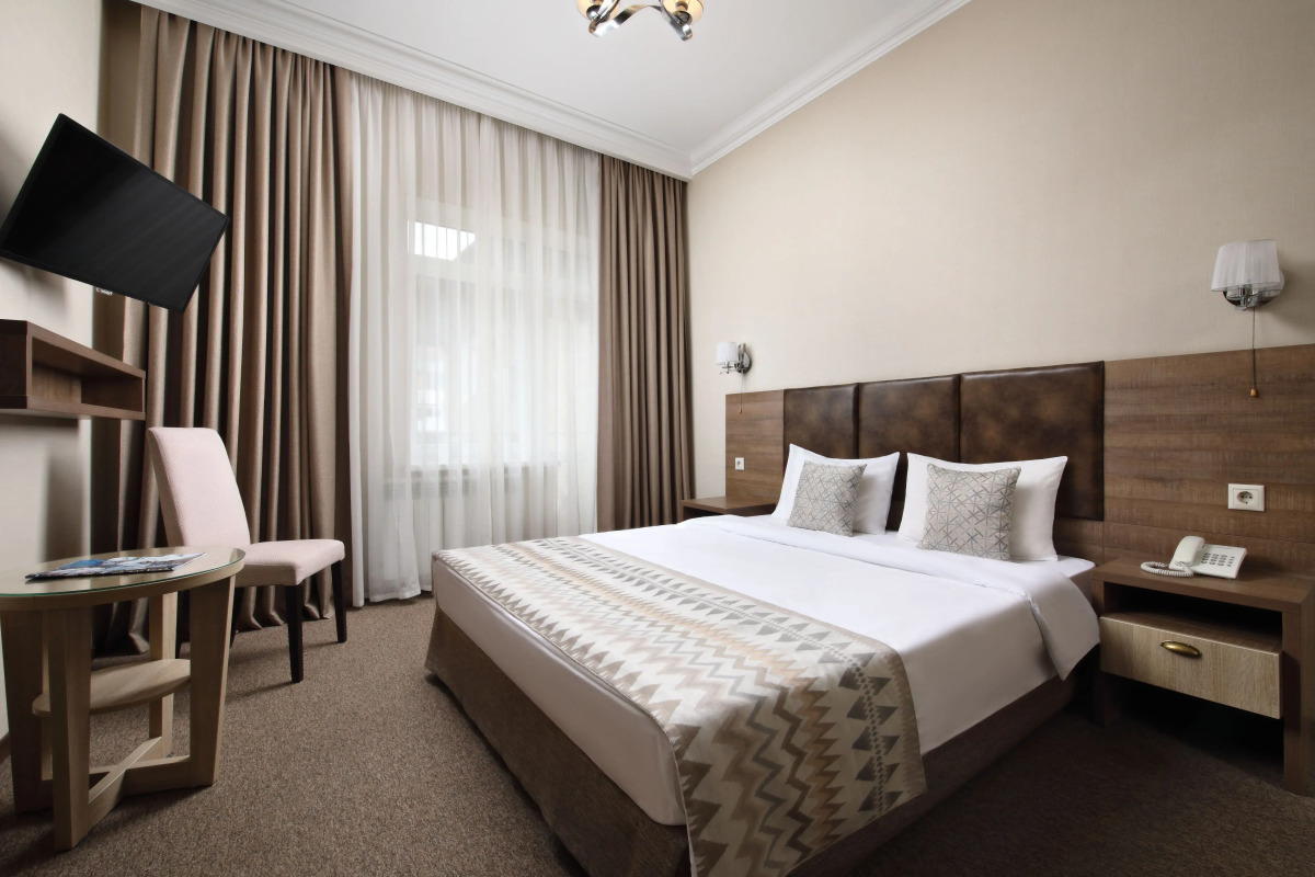 Отель Андерсен