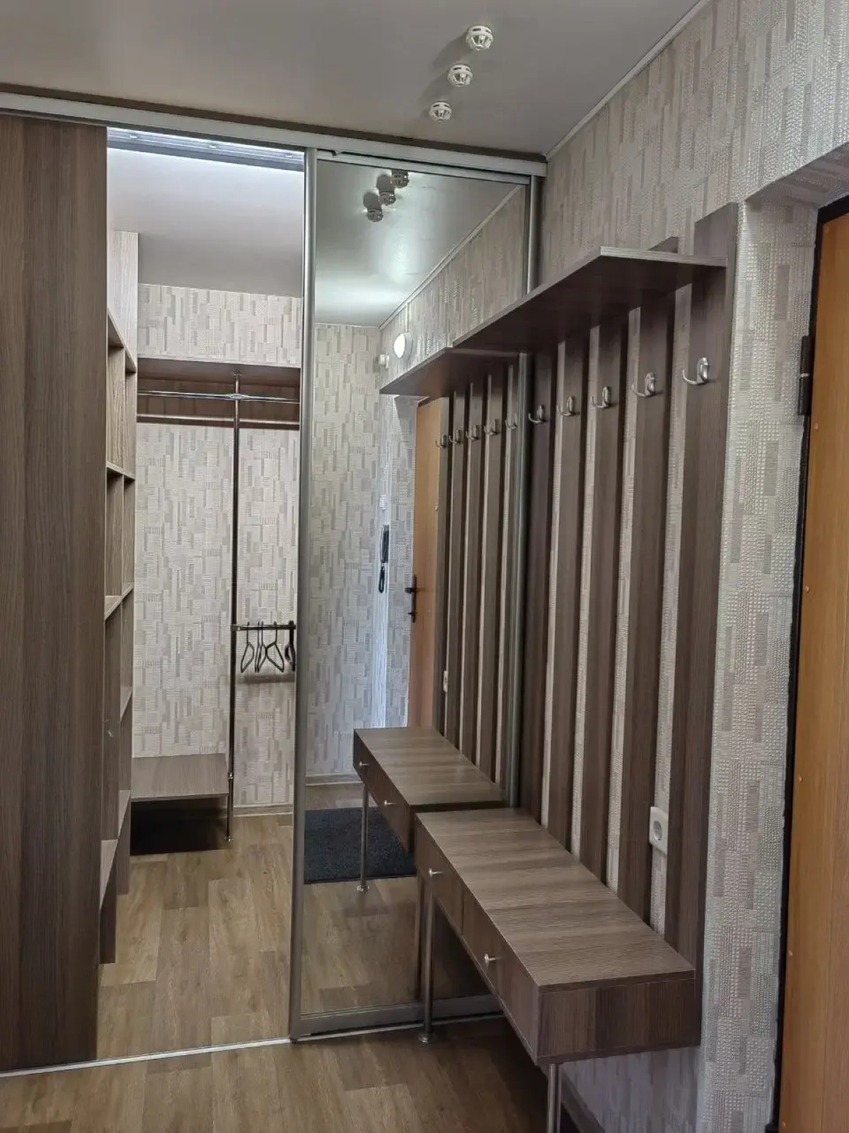 Квартира Двухкомнатная ул.Партизана Железняка д.51