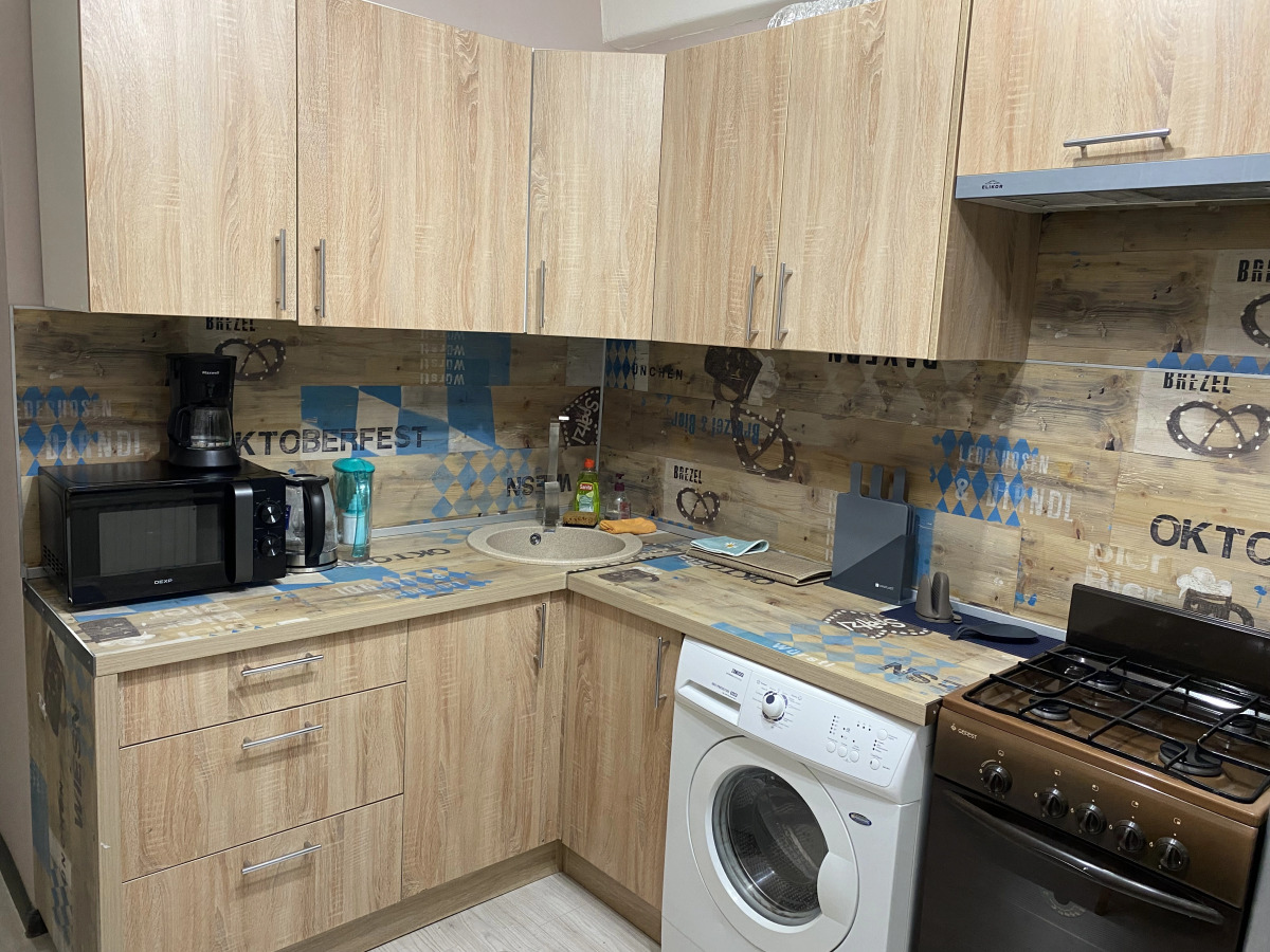 Квартира 2-комнатная на академика Байкова 11-2