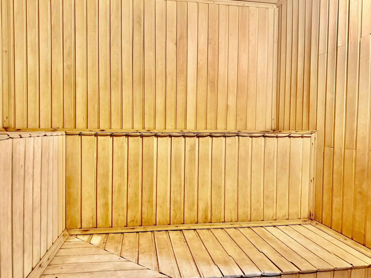 Thach from Travel Hotels Entourage