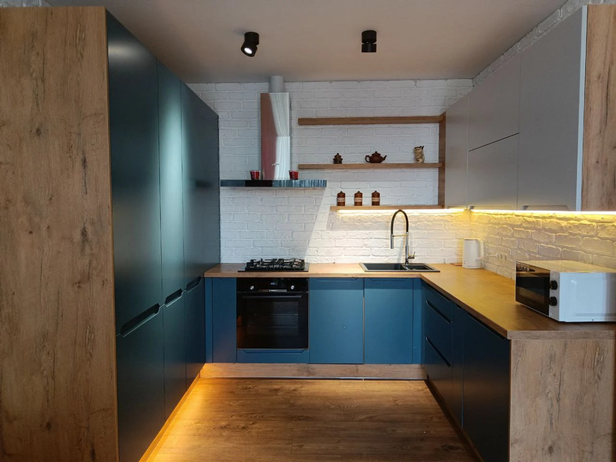 Апартаменты двухкомнатные у моря Family Apartments