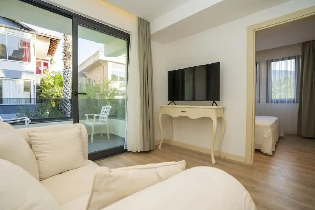 Апарт-отель Channel Suites