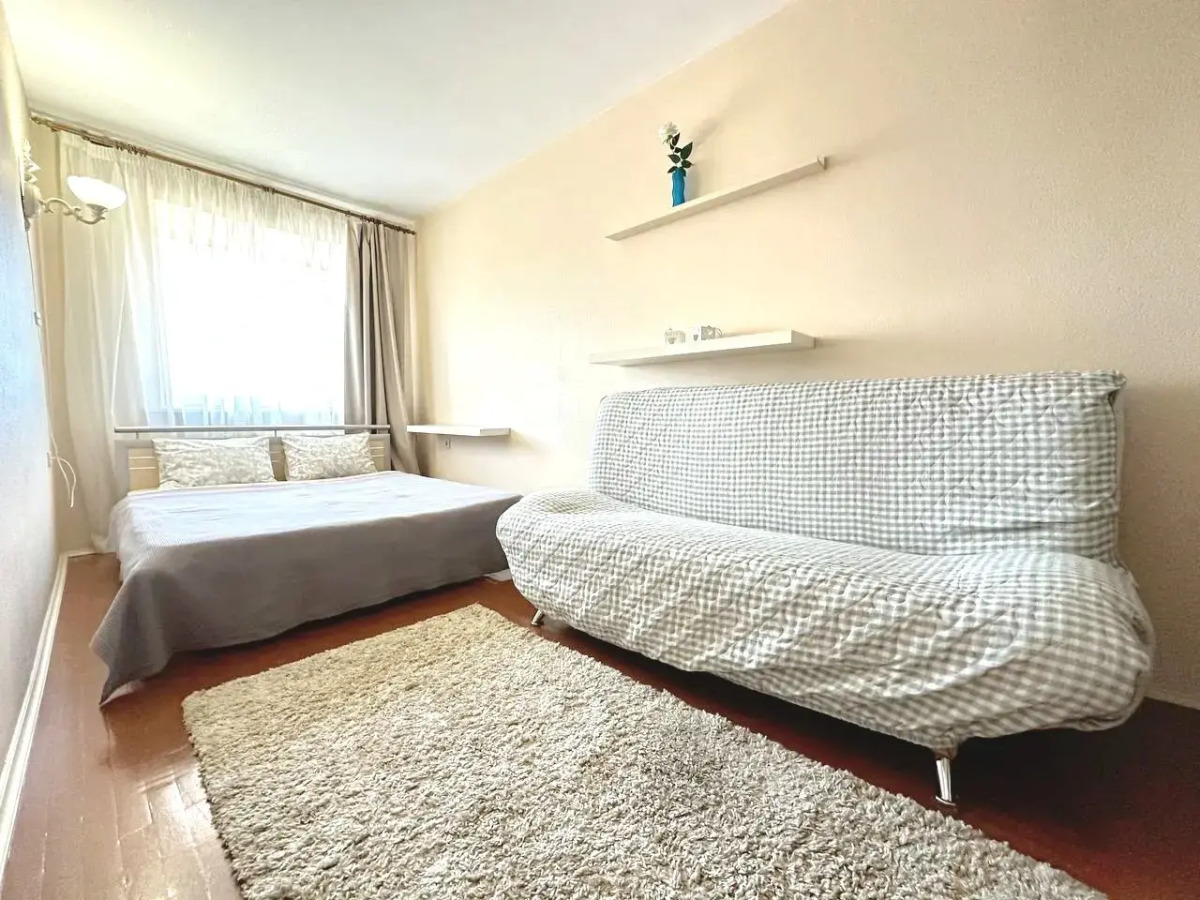 Квартира двухкомнатная в центре на Кирова рядом со стадионом Химик