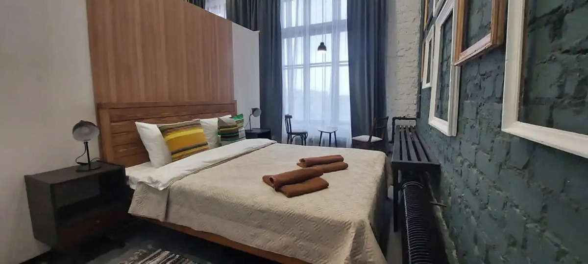 Апартаменты "У художника на Аллее Героев, 4"