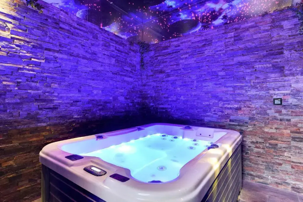 Amber Hotel