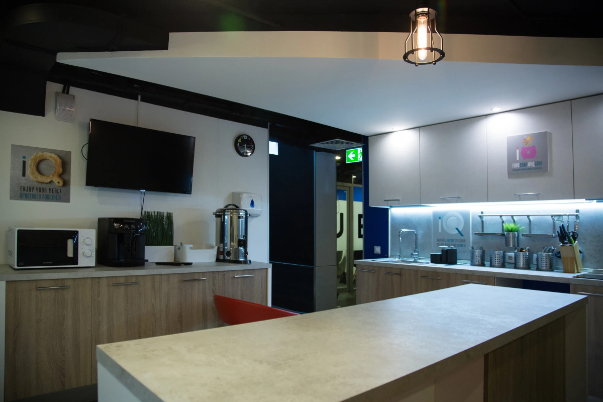 Отель InterQUBE Большая Полянка