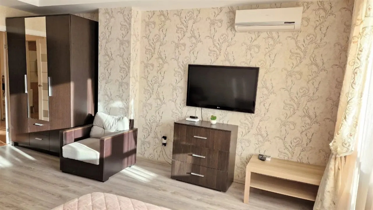 Квартира Краснозвездная 33