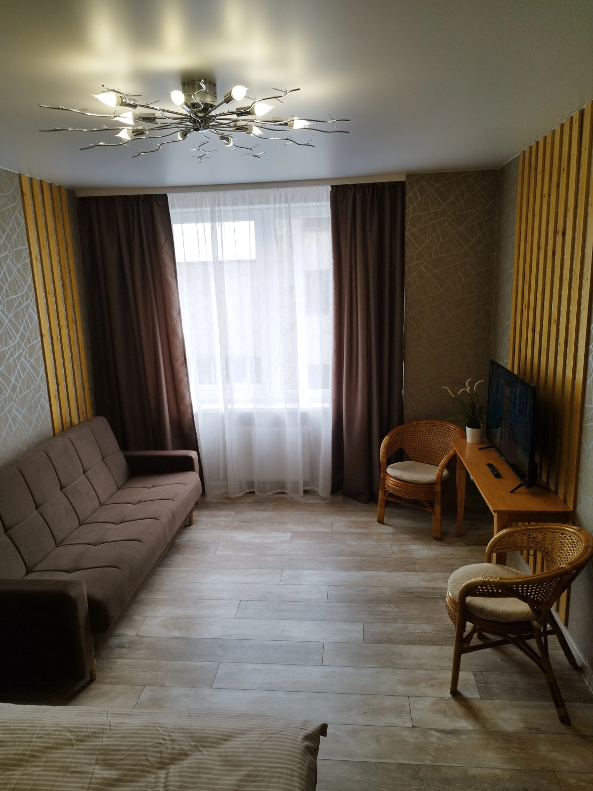 Апартаменты на Леонова