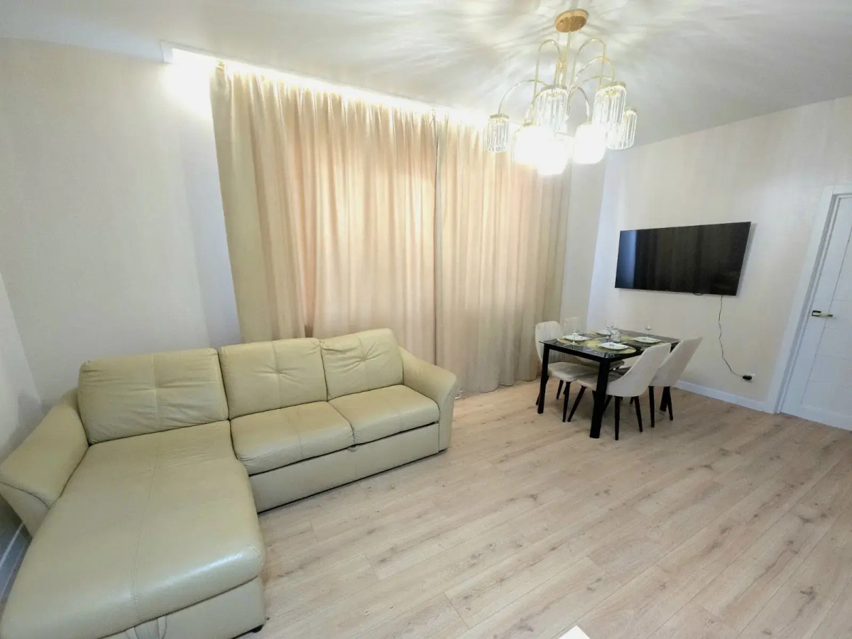 Квартира ЖК Лазурит Трехкомнатная