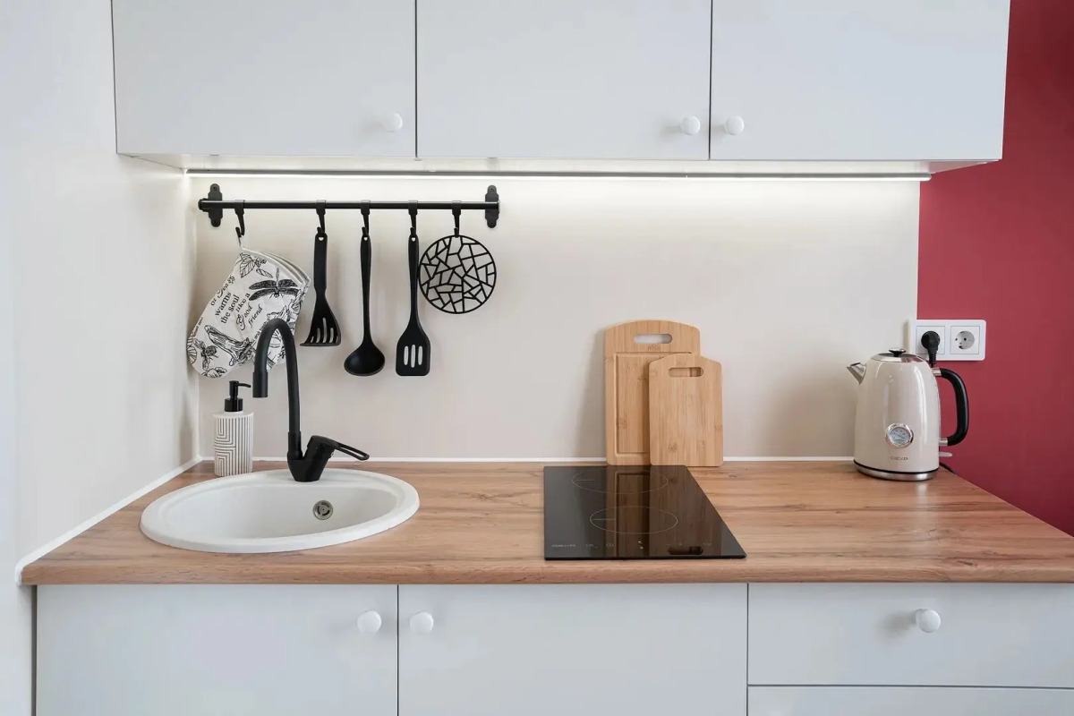 Квартира мини-студия со вторым ярусом у парка с озерами