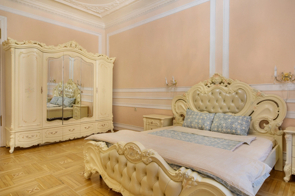 Квартира на Рубинштейна 4