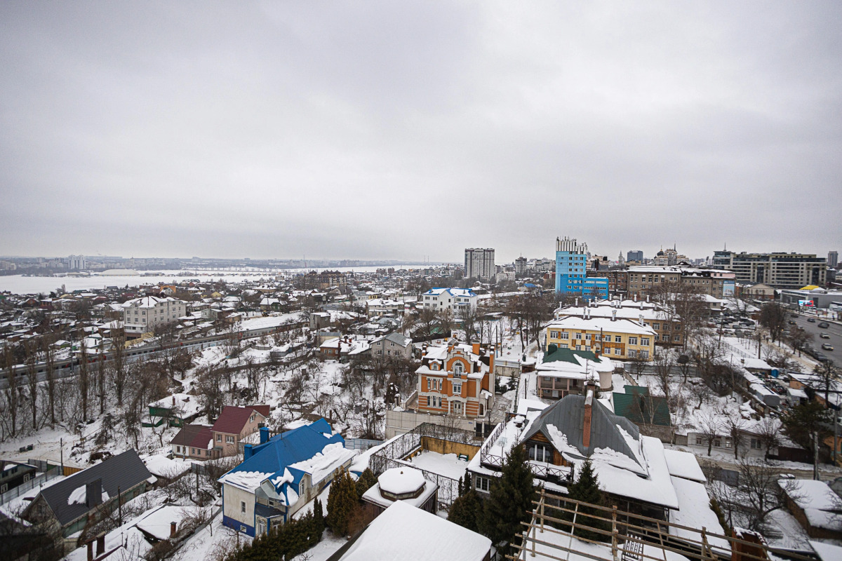 Уютная студия с видом на город